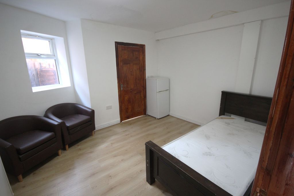 Property photo 2 of 5 Photo 1