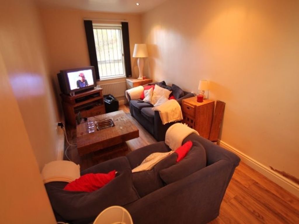 Property photo 1 of 18 Cozy Living Room With Two Sofas, Wooden Flooring A...