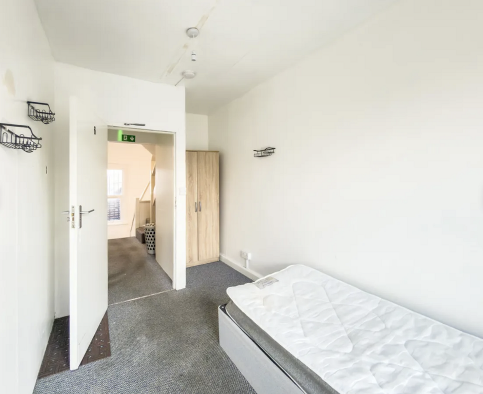 Property photo 2 of 4