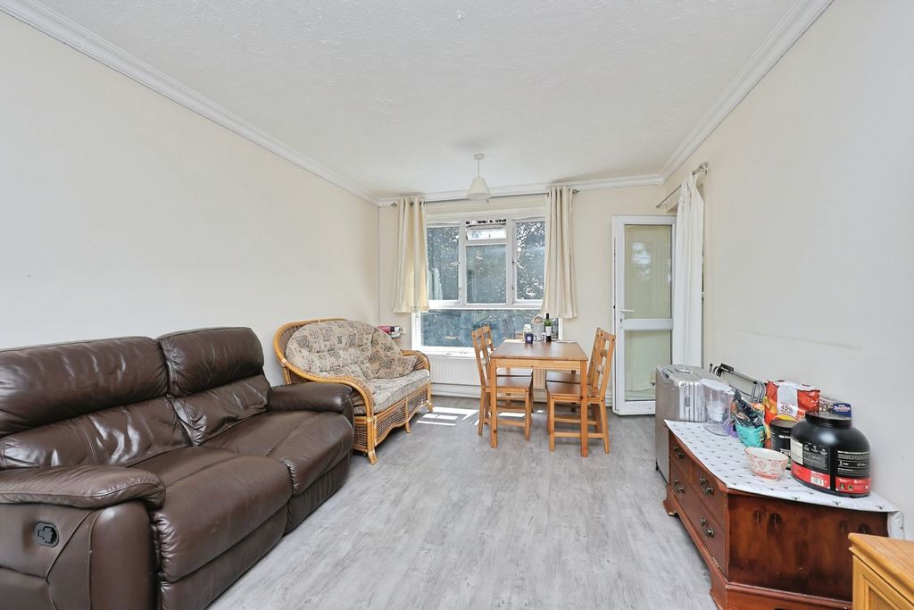 Property photo 2 of 17 Pbox-Img.Jpg