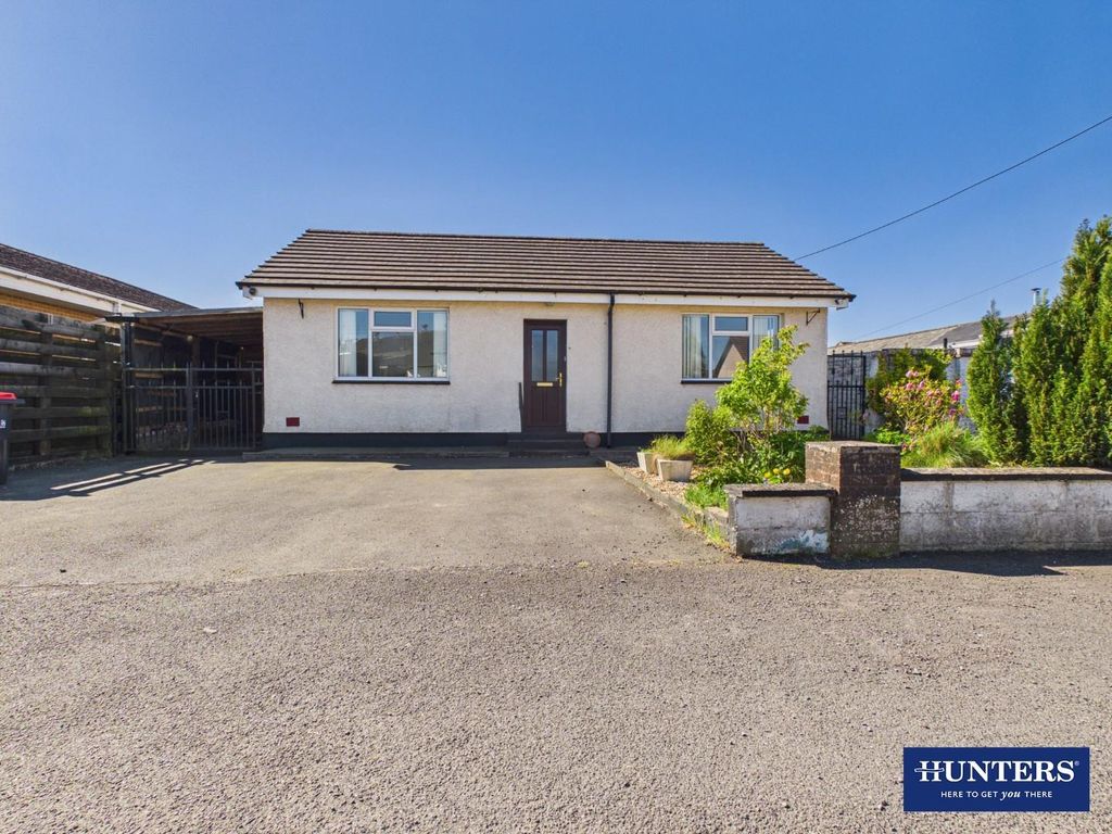Property photo 1 of 12 Front External