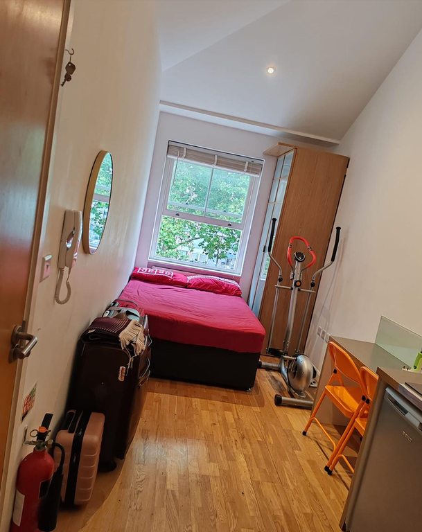 Property photo 1 of 3