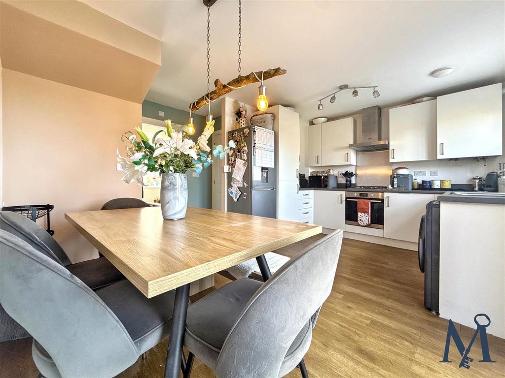 Property photo 2 of 24 Kitchen Diner