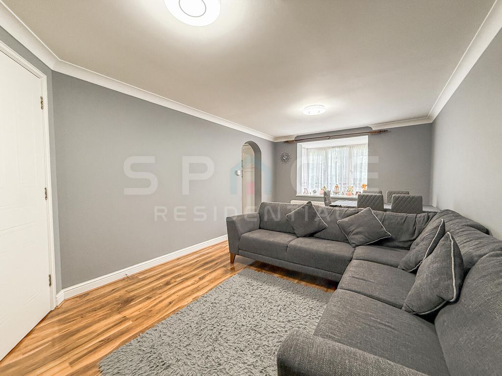 Property photo 3 of 13 Living Room