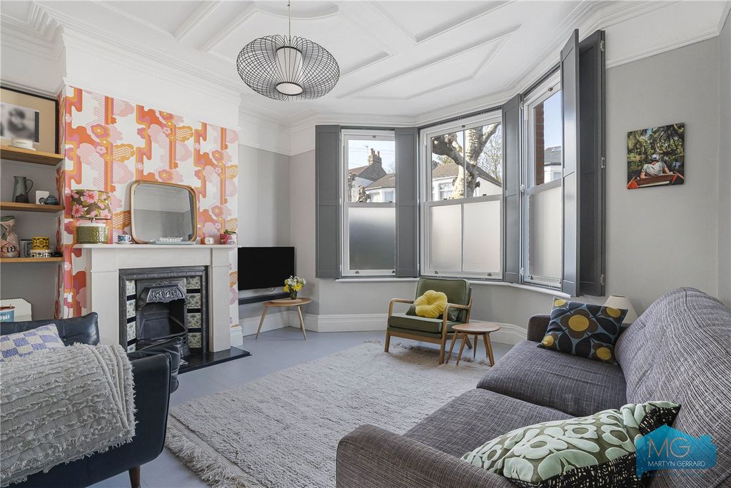 Property photo 2 of 27 Picture No. 13