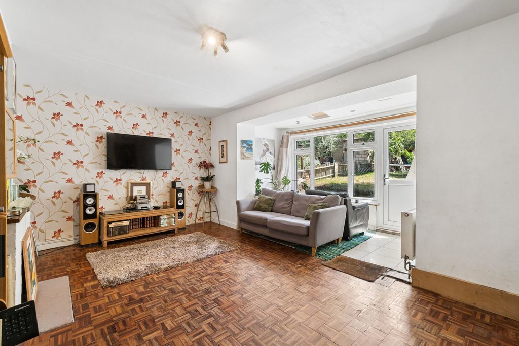 Property photo 1 of 25