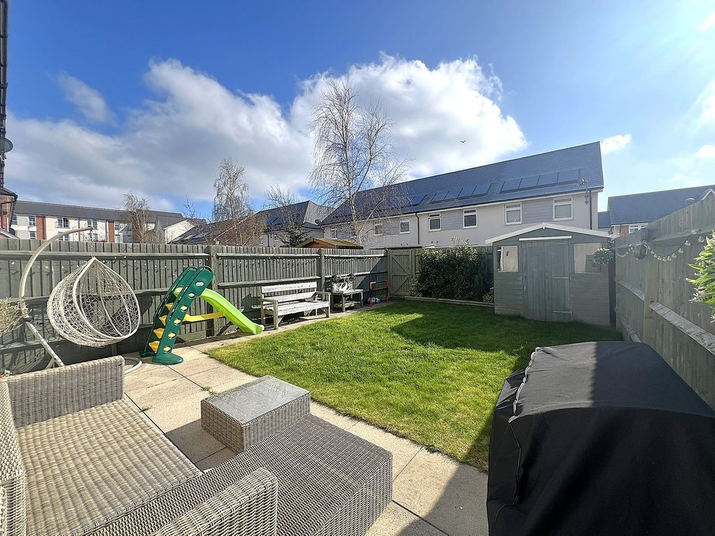 Property photo 2 of 28