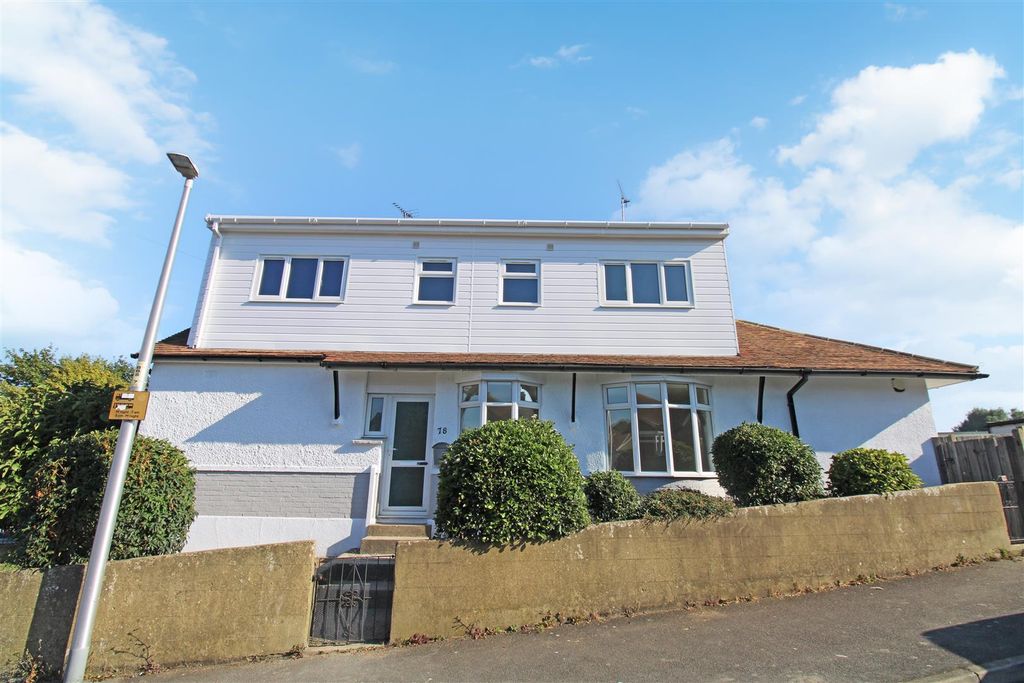 Property photo 1 of 12