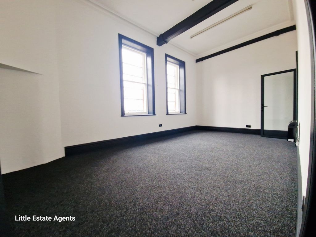 Property photo 2 of 15 Photo 16