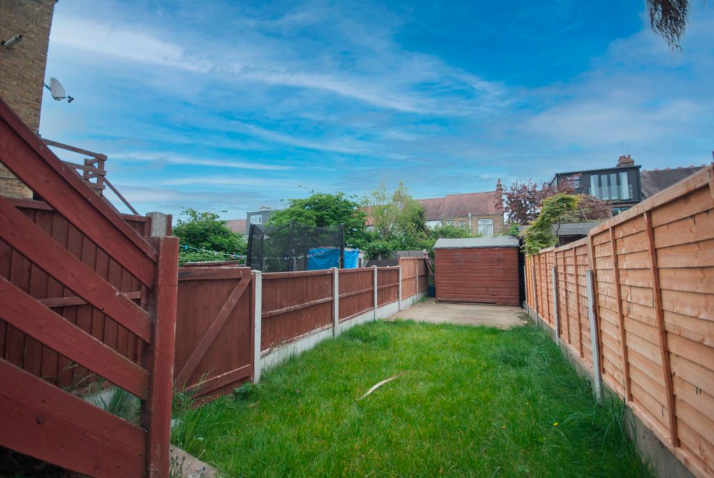 Property photo 2 of 6