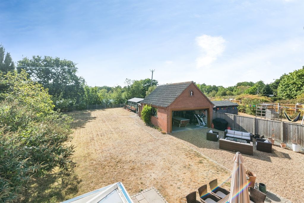 Property photo 3 of 17