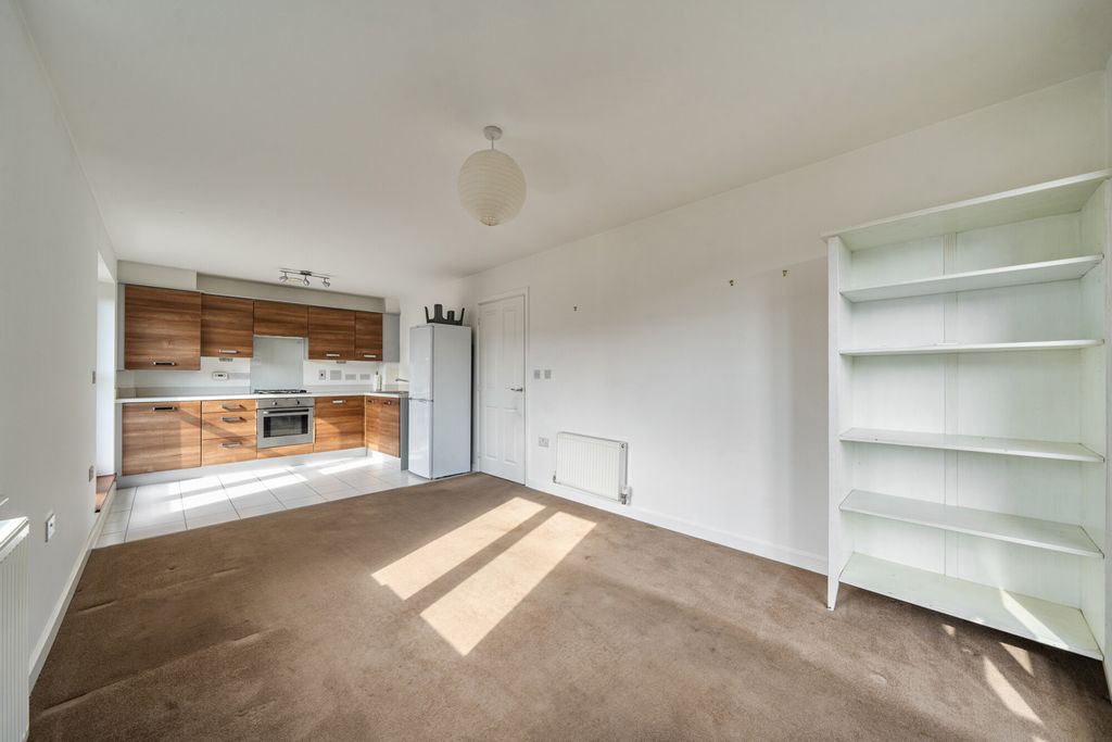 Property photo 2 of 14 1423071-9-69A6d25...