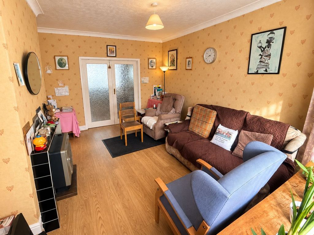 Property photo 3 of 21