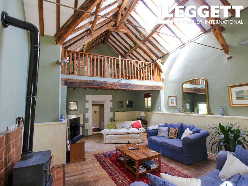 Property photo 3 of 10