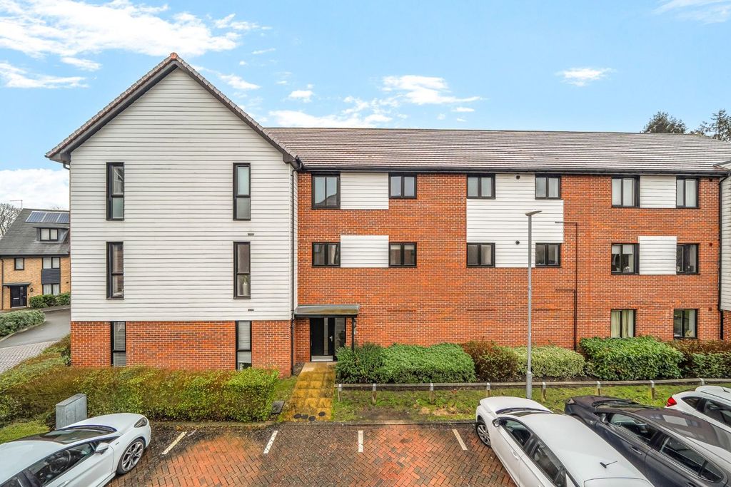 Property photo 1 of 10 1-69859Fb528850-1405579-1-698482F485682.Jpg