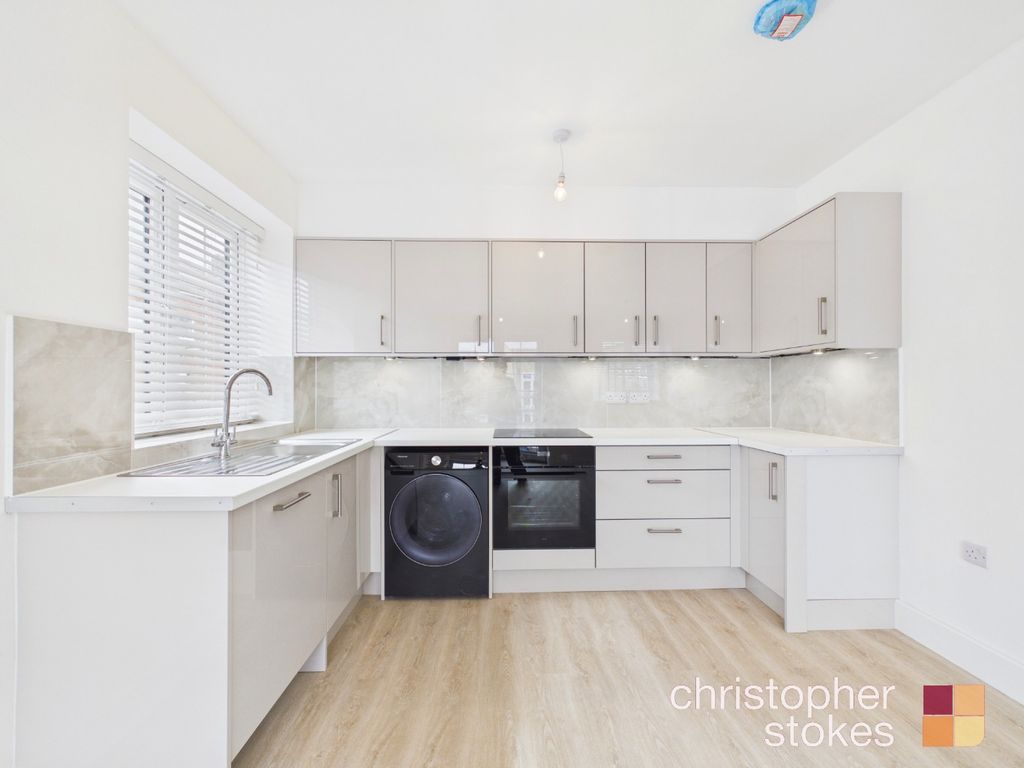 Property photo 3 of 12 5121123