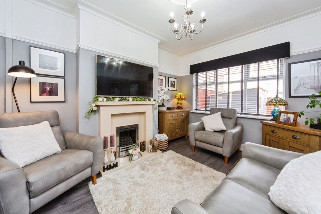 Property photo 3 of 14 Pbox-Img.Jpg