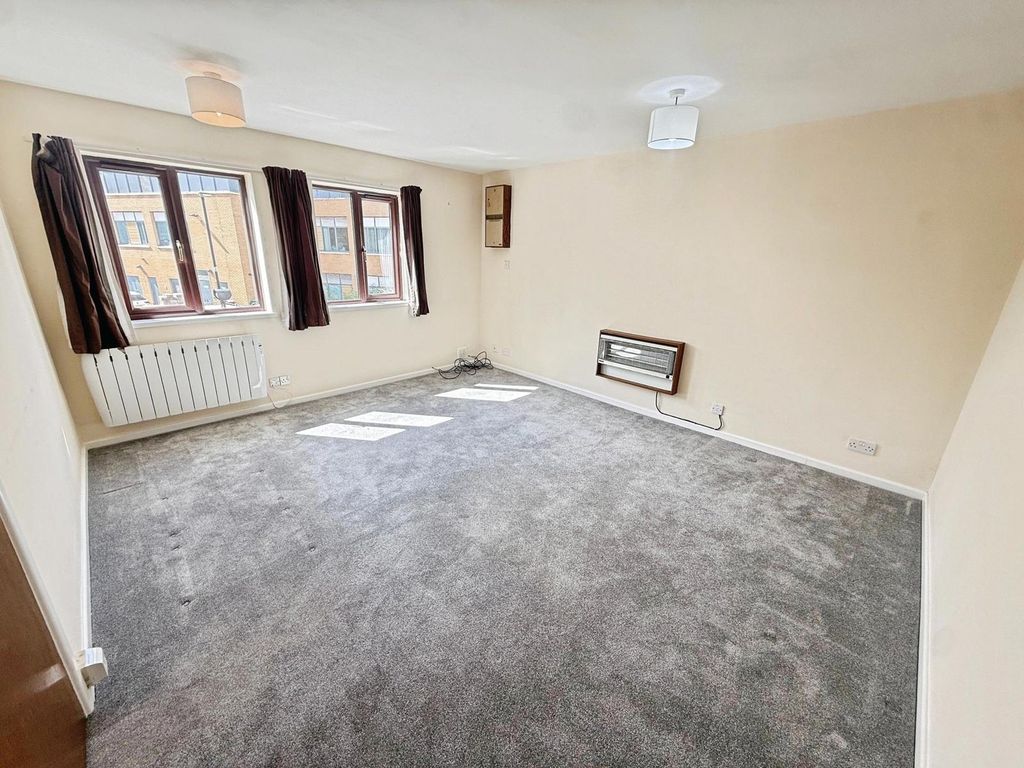 Property photo 2 of 12 Pbox-Img.Jpg