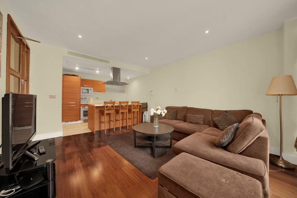 Property photo 2 of 13 Picture No. 06