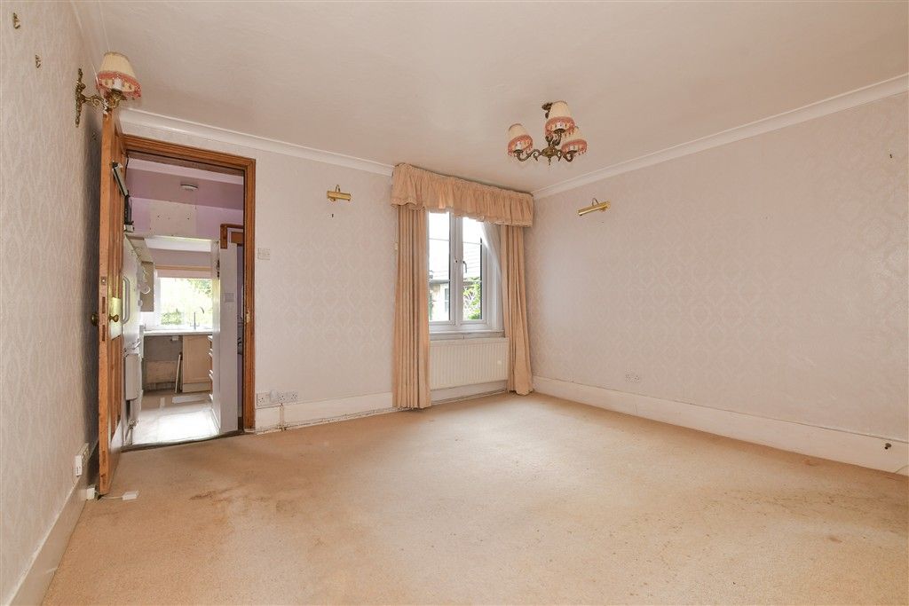 Property photo 3 of 9 Dining Room