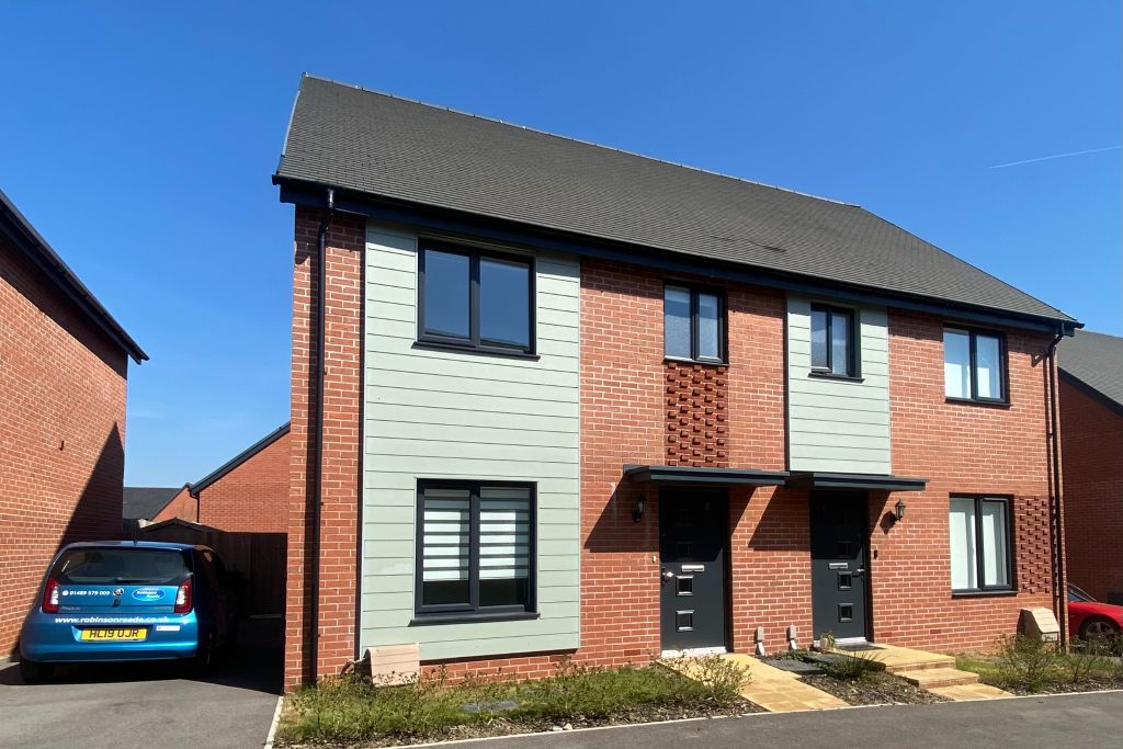 Property photo 1 of 15 Front