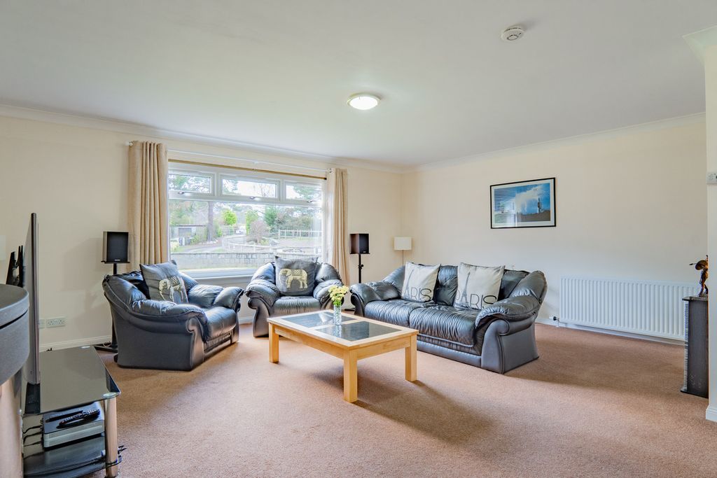 Property photo 2 of 44