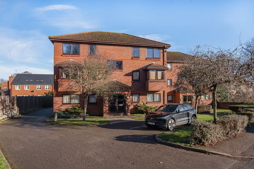 Property photo 1 of 10 Front