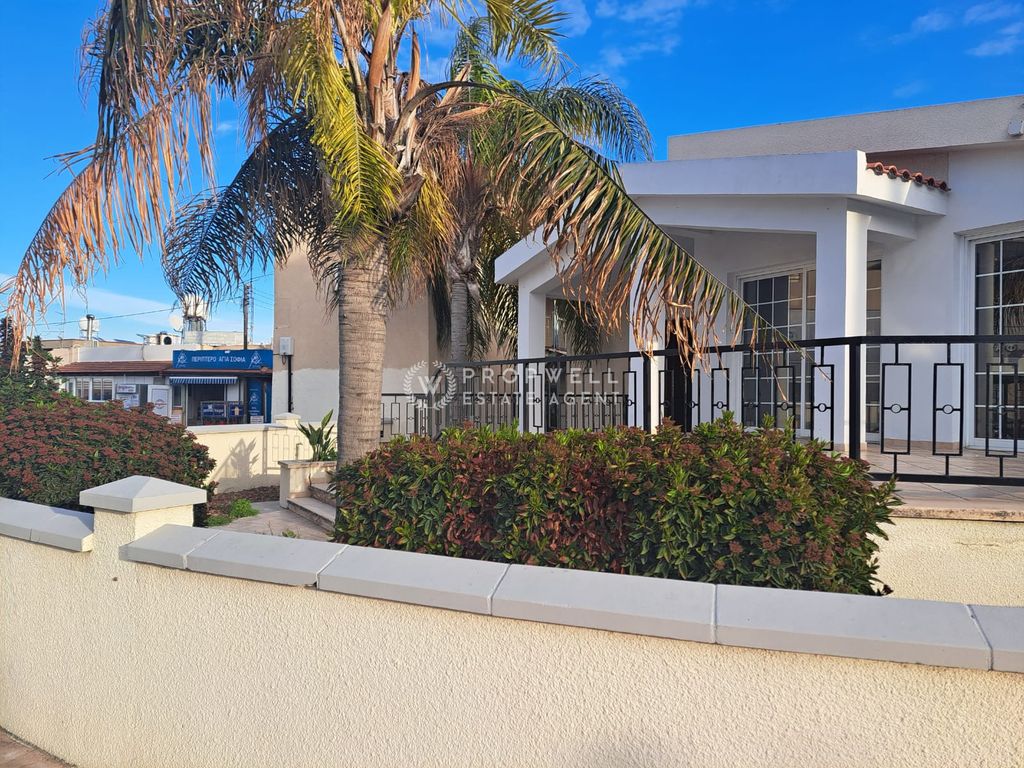 Property photo 3 of 27