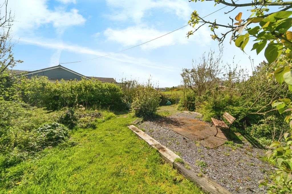 Property photo 2 of 17 Photo