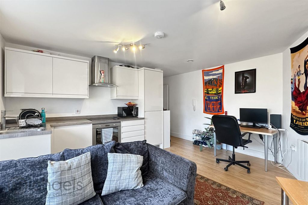 Property photo 2 of 6 2.Jpg