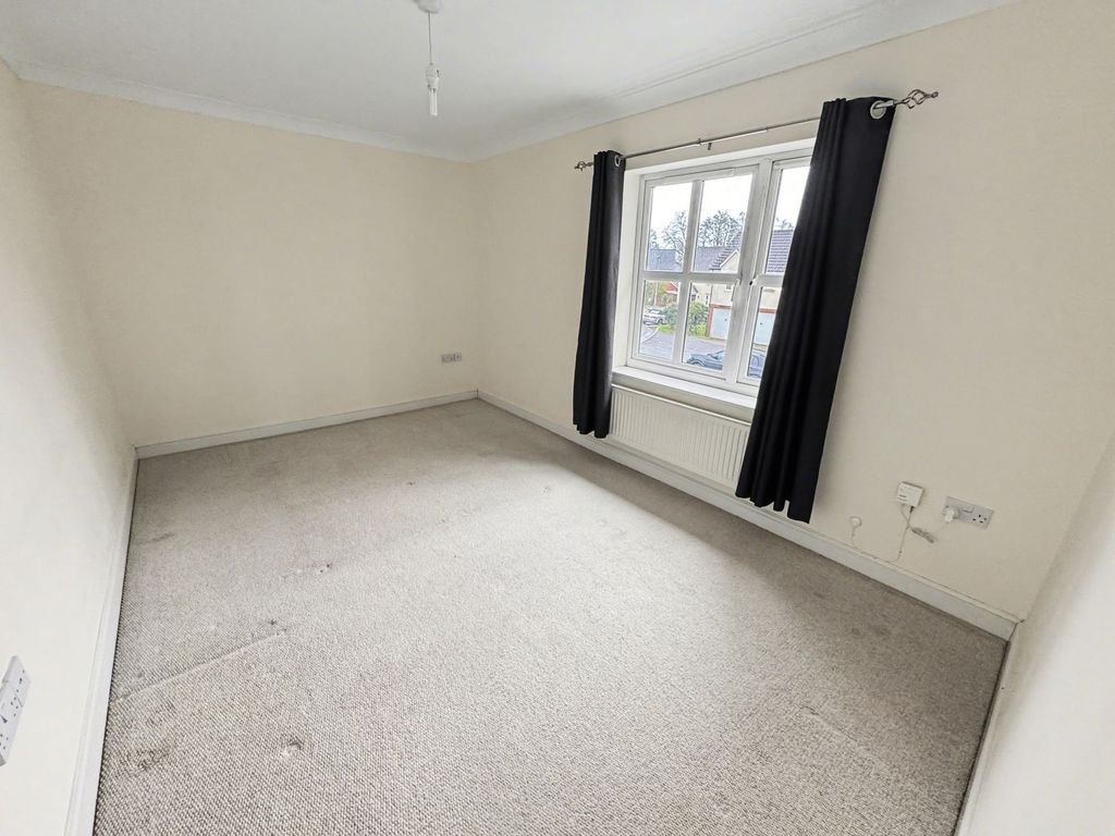 Property photo 3 of 6