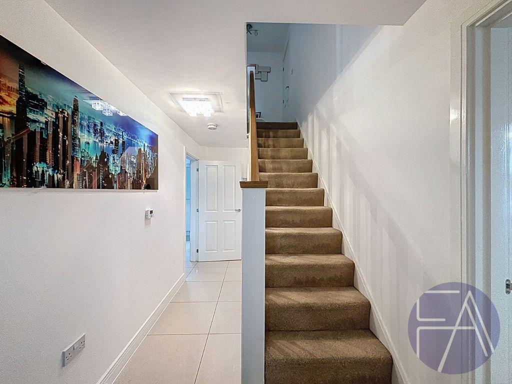 Property photo 2 of 45 4896452