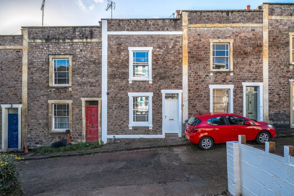 Property photo 1 of 22