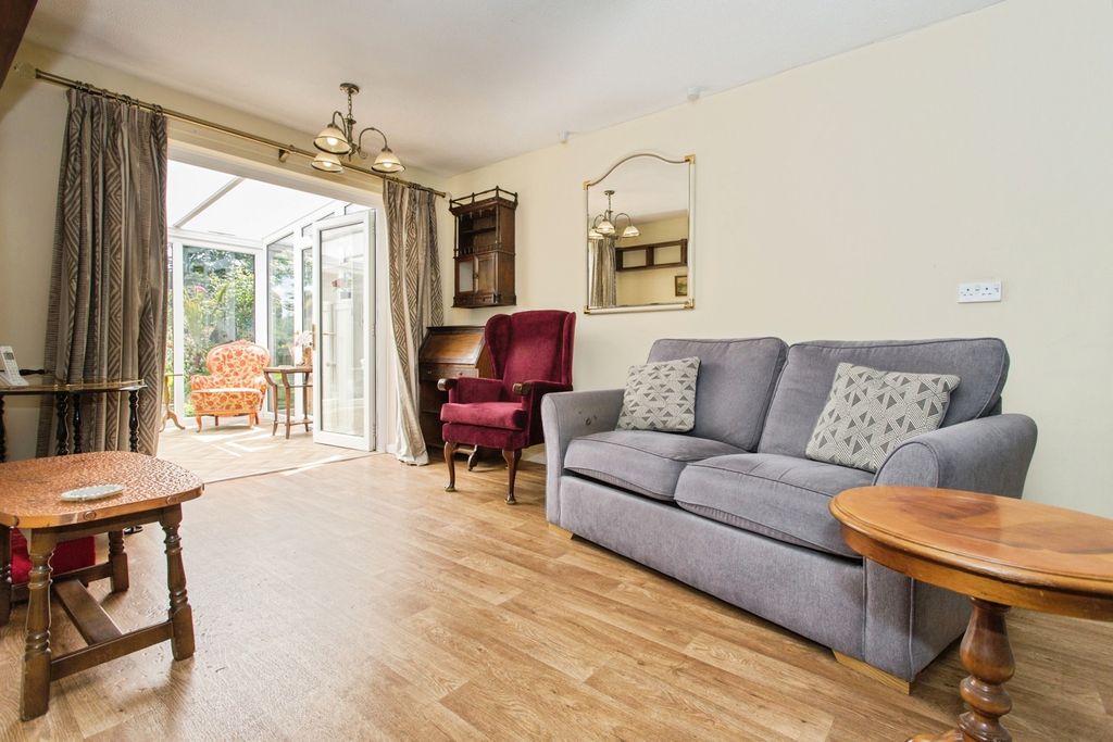 Property photo 2 of 17 Photo