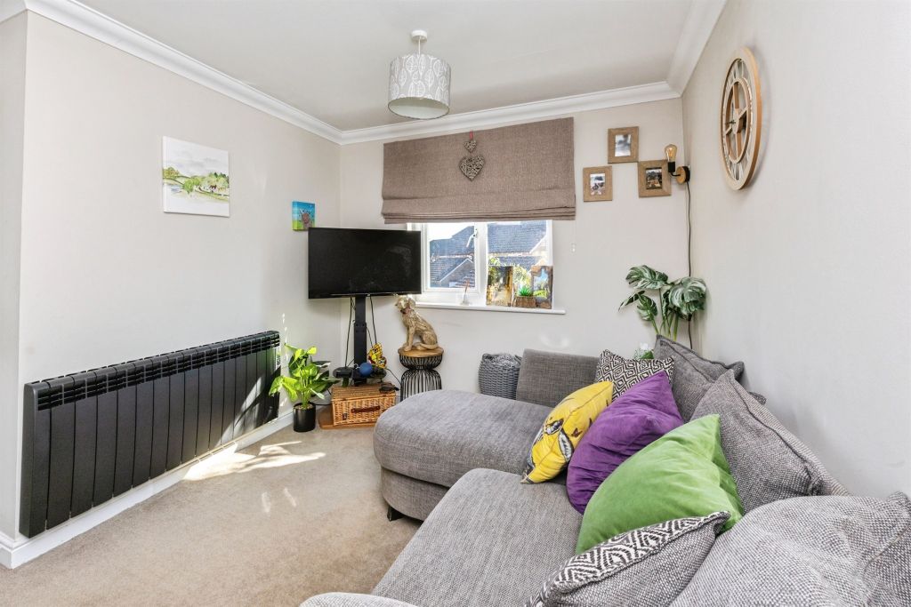 Property photo 3 of 16