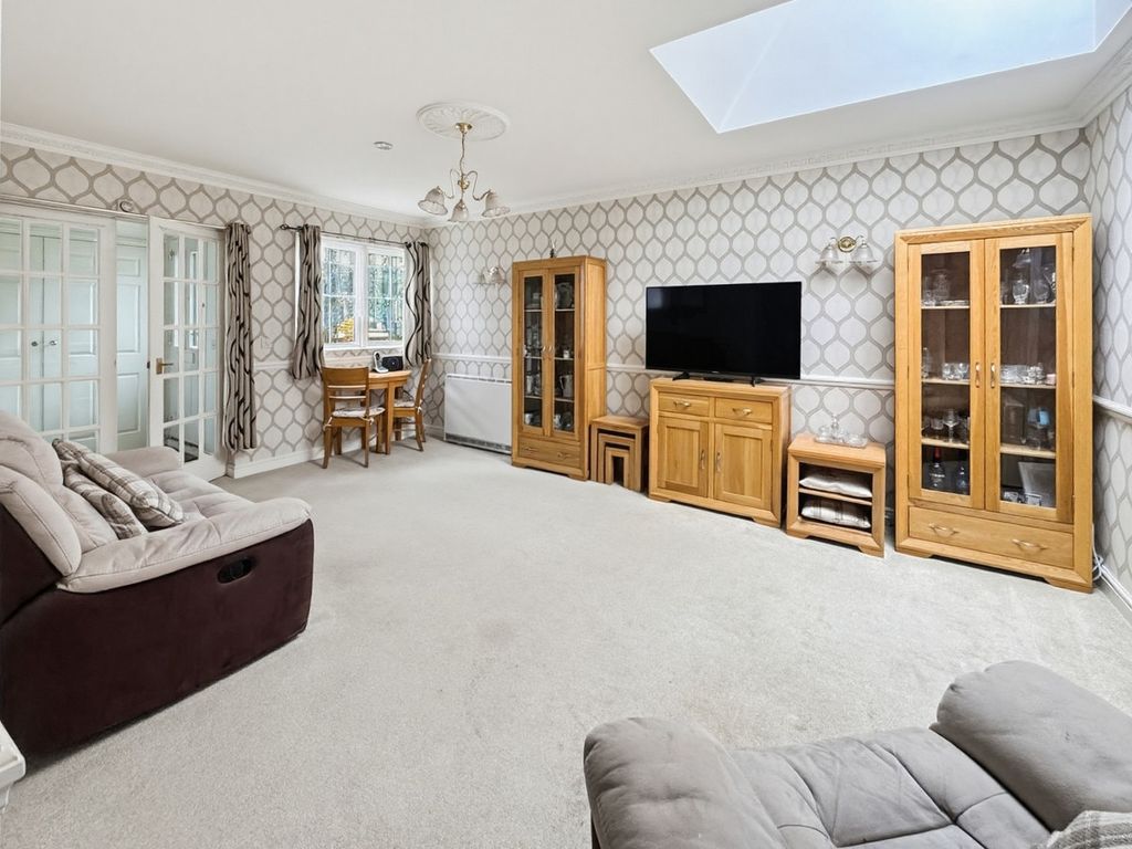 Property photo 2 of 22