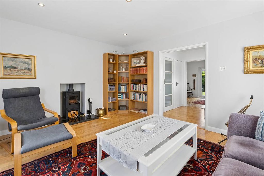 Property photo 2 of 18