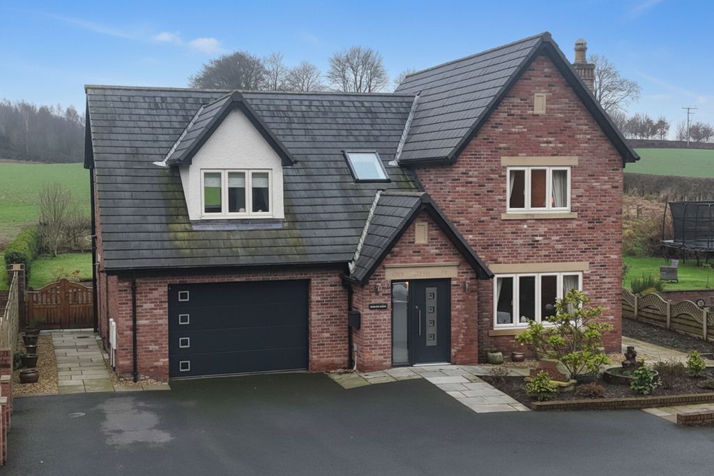 Property photo 1 of 28