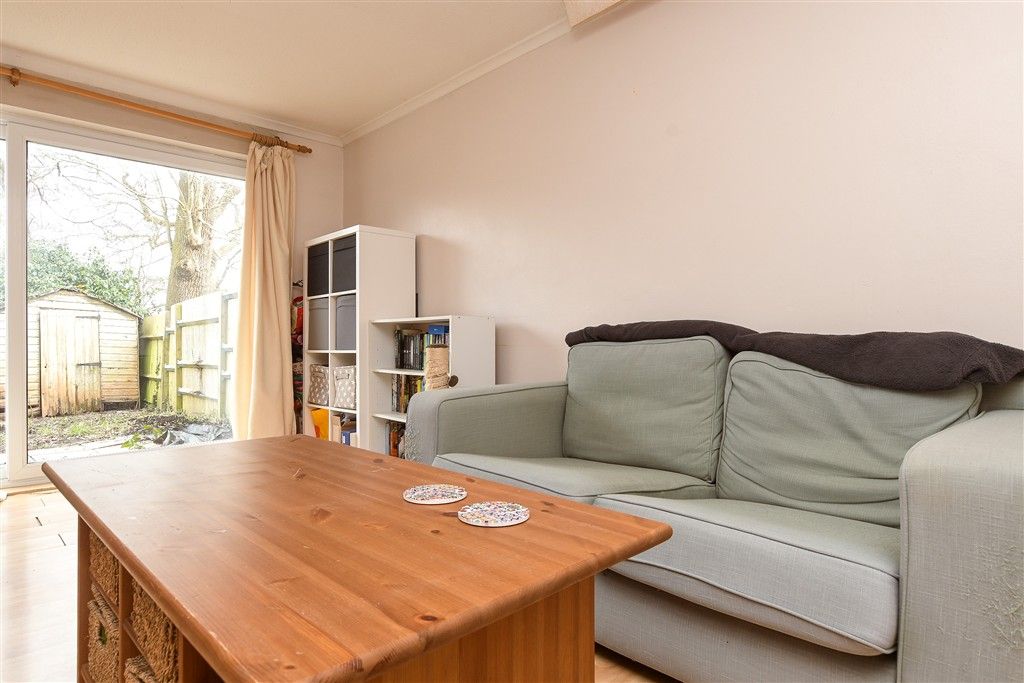 Property photo 3 of 8 Lounge/Diner