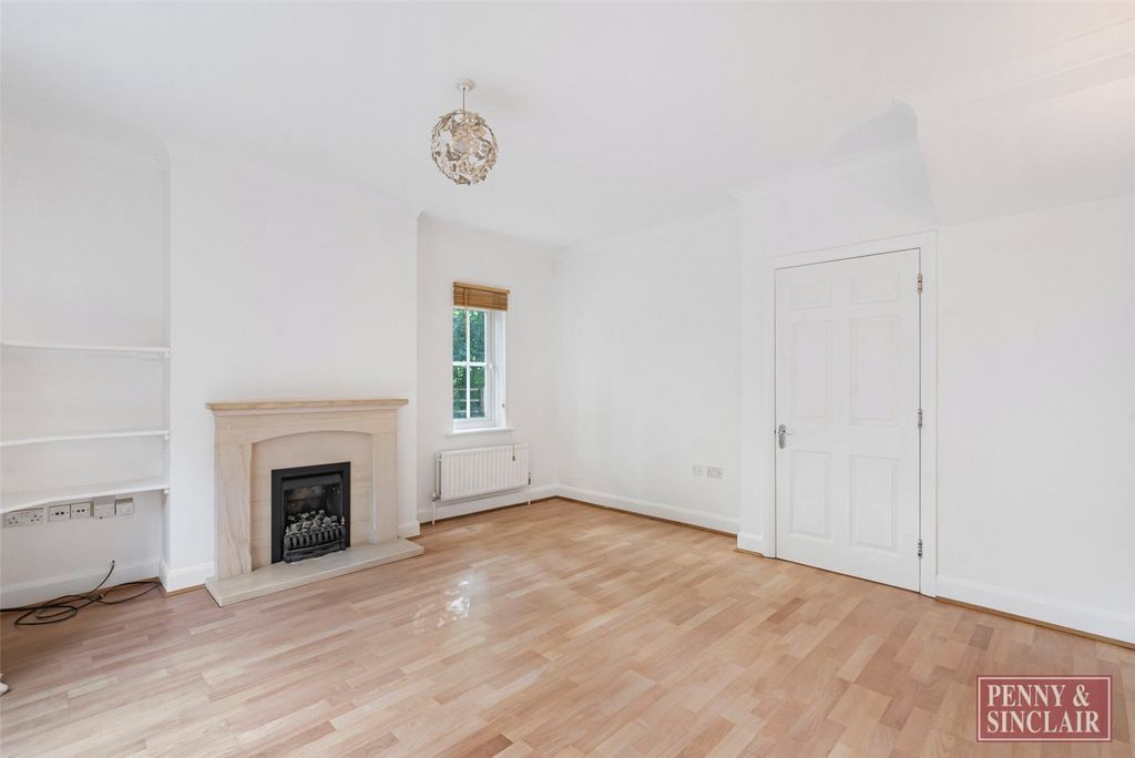 Property photo 2 of 12 Picture No. 28