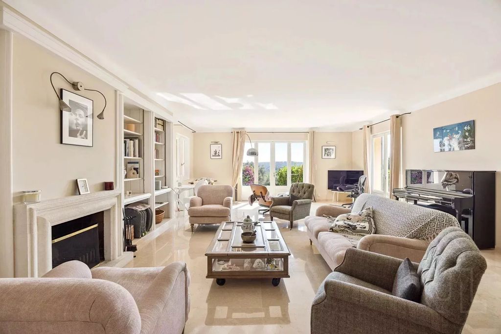 Property photo 3 of 28