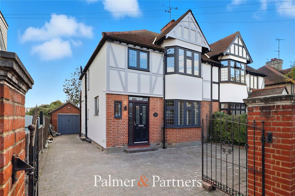 Property photo 1 of 38 Picture No. 17