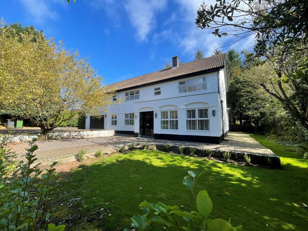 Property photo 1 of 32