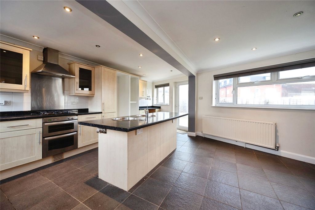 Property photo 2 of 18 Picture No. 06