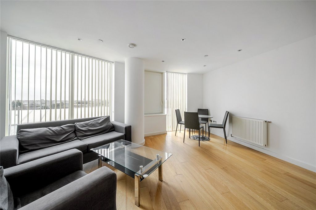 Property photo 2 of 23 Picture No. 14