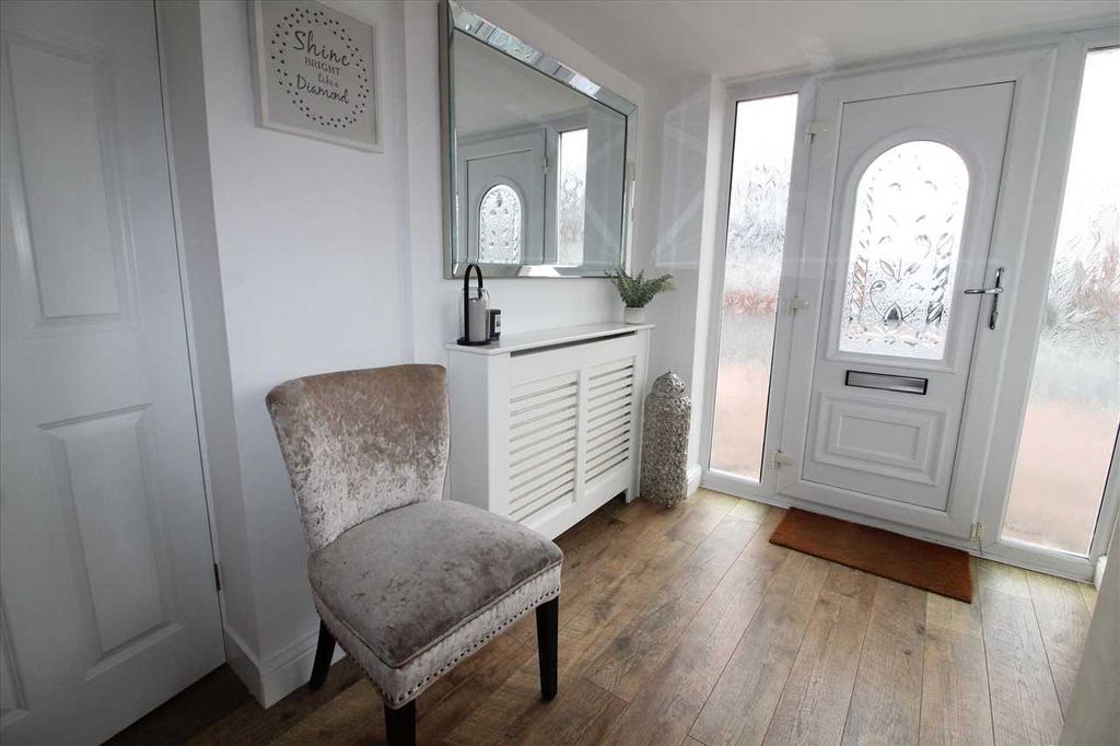 Property photo 2 of 22 Hall