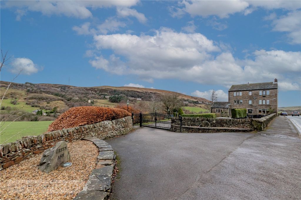 Property photo 1 of 19 Gated Entrance