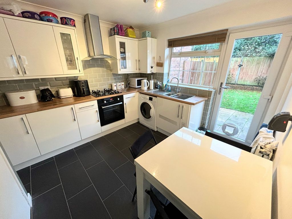 Property photo 3 of 18 Kitchen/Diner