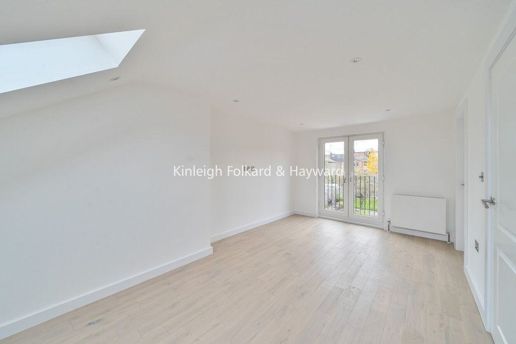 Property photo 3 of 14 Picture No. 15