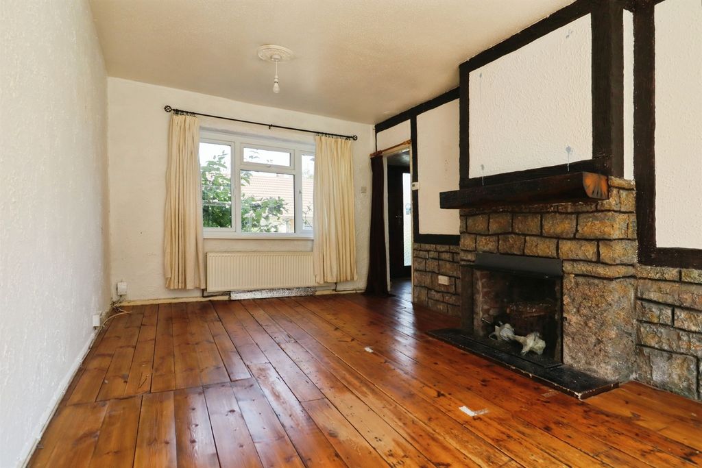 Property photo 2 of 18